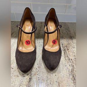 These brand new coach suede, thick heel, Mary Jane’s has never been worn